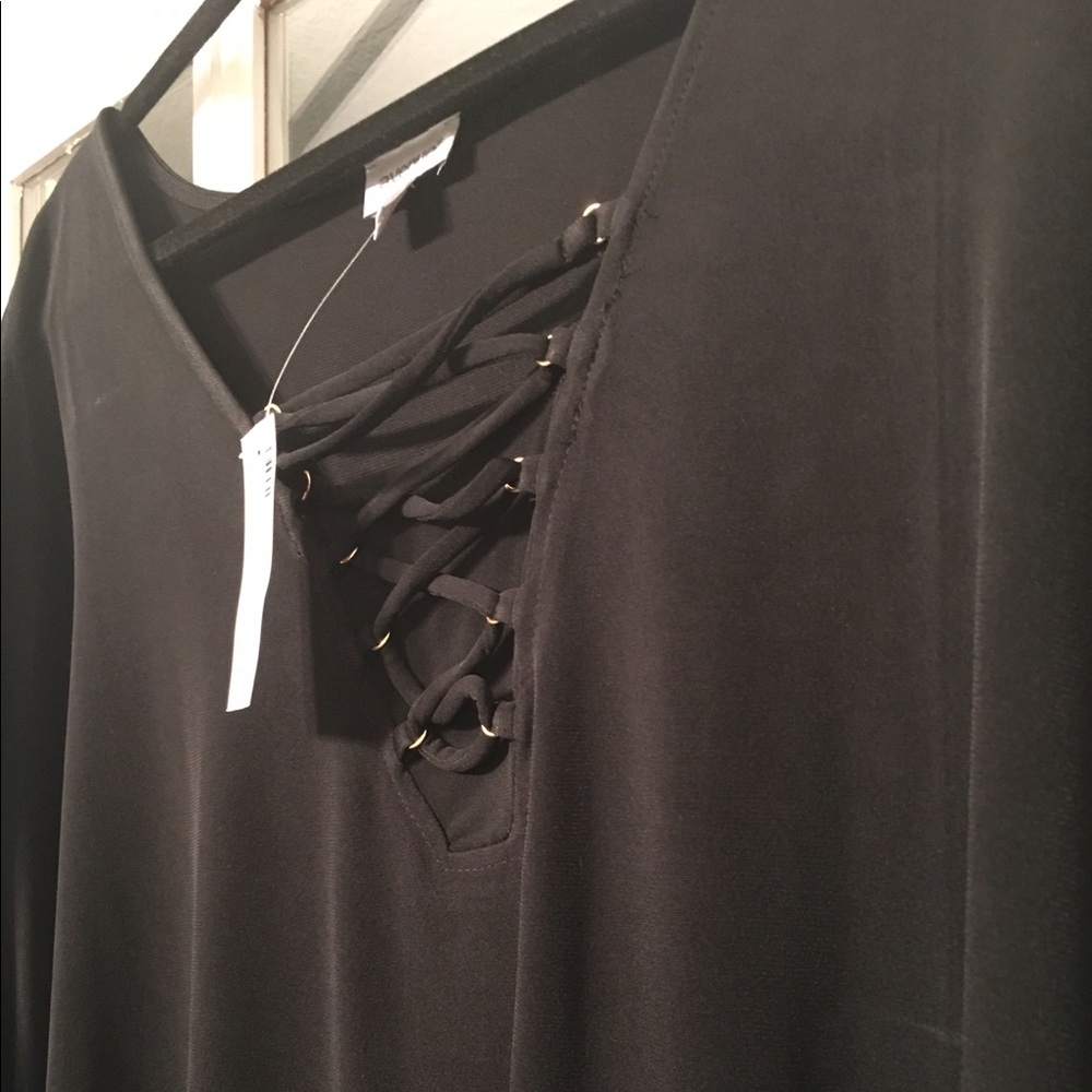 Avenue Black PlusSize Top - 30/32 - BNWT